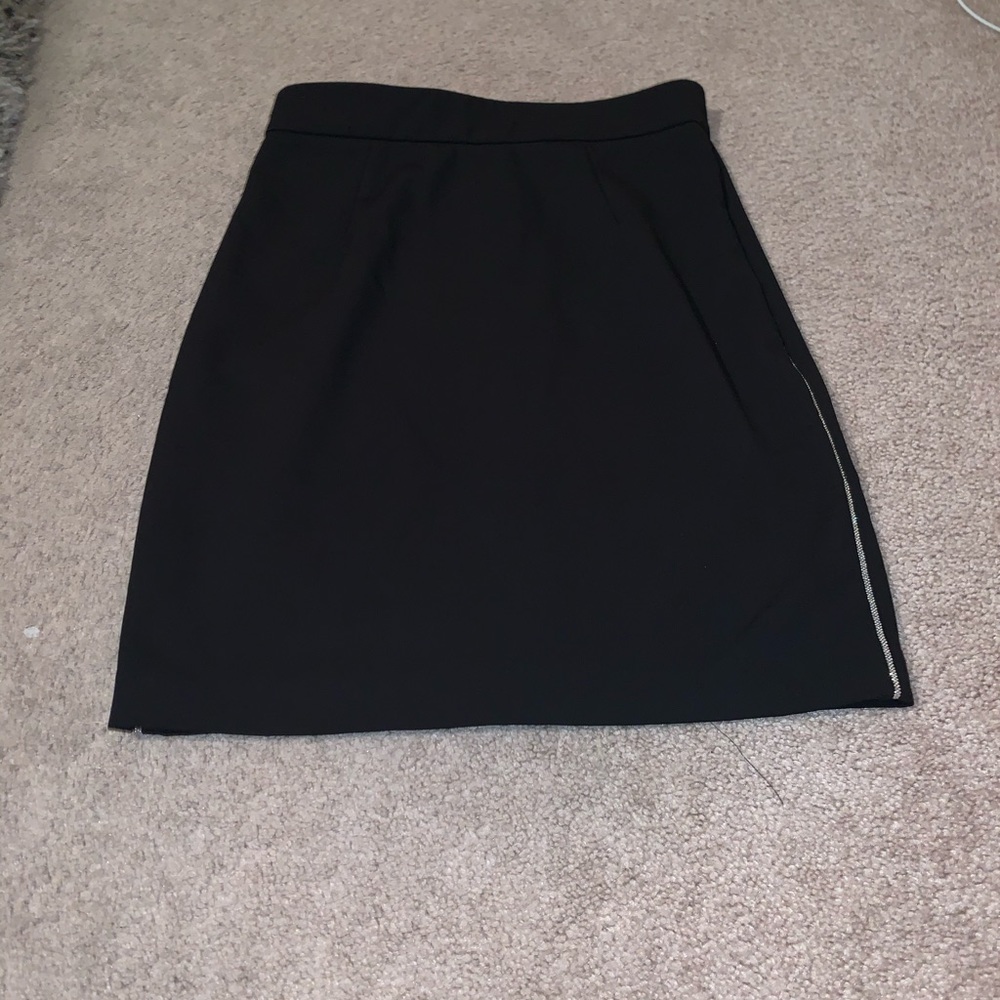 Black size 8 mini pencil skirt